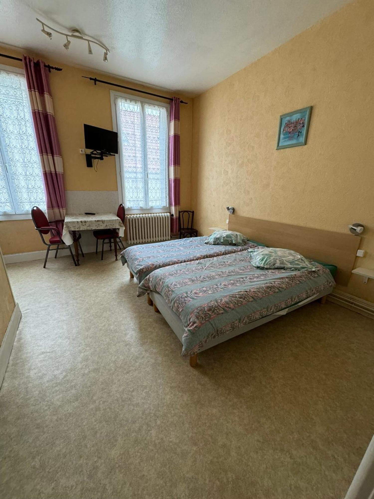 Aquanerius Residence Neris les Bains Bagian luar foto